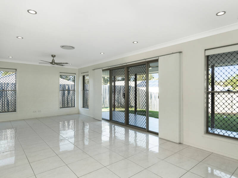17 Conondale Way, Waterford, QLD 4133 AUS