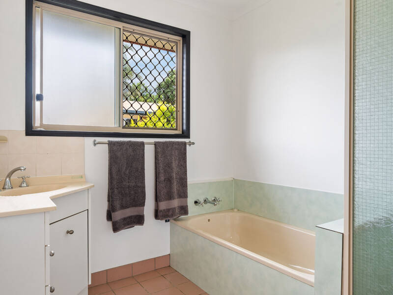 24 Lehmans Road, Beenleigh, QLD 4207 AUS