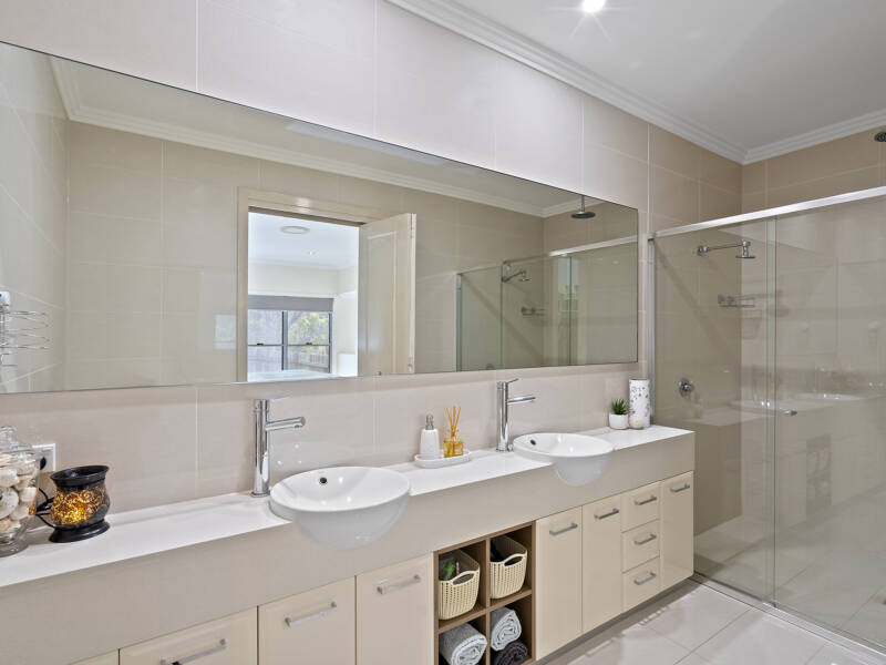 7 Mapleton Close, Waterford, QLD 4133 AUS