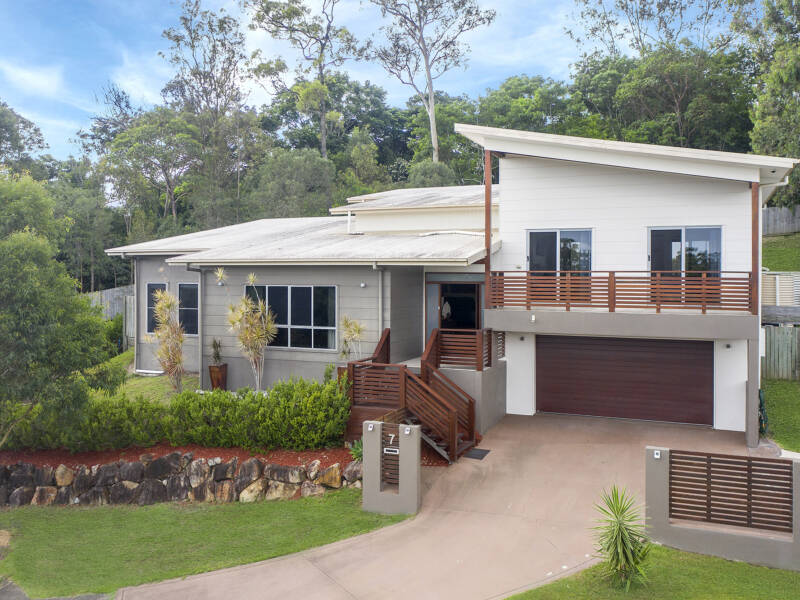 7 Mapleton Close, Waterford, QLD 4133 AUS