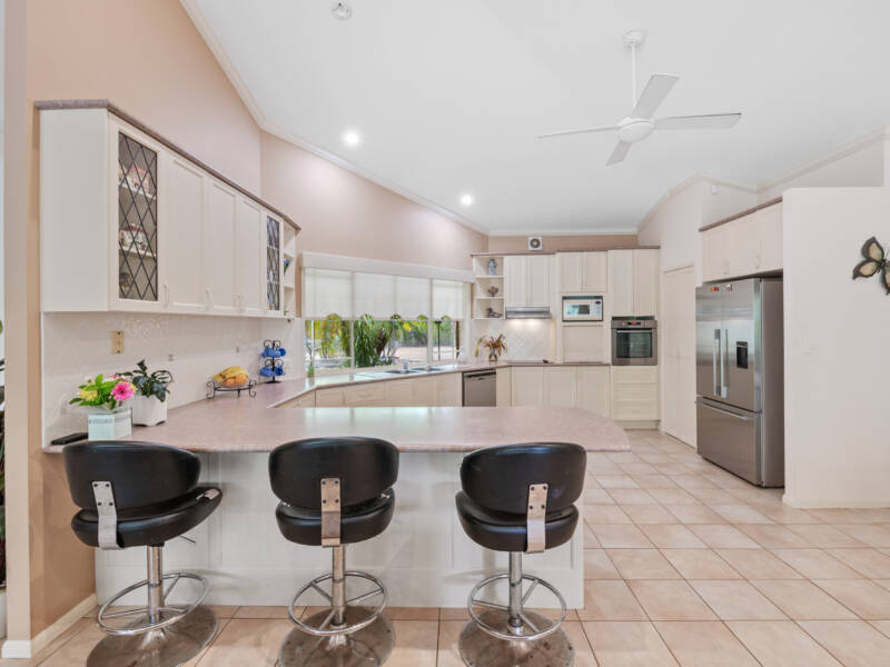 52 Naraling Road, Bahrs Scrub, QLD 4207 AUS