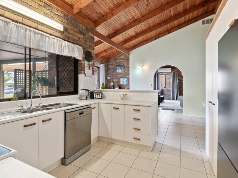 18 Aragon Street, Beenleigh, QLD 4207 AUS