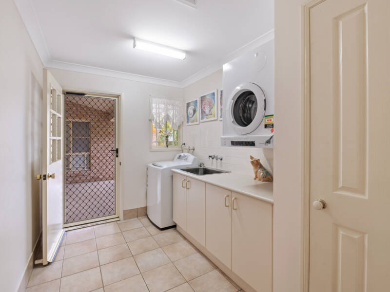 52 Naraling Road, Bahrs Scrub, QLD 4207 AUS