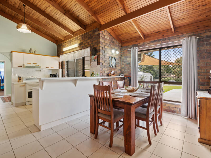 18 Aragon Street, Beenleigh, QLD 4207 AUS