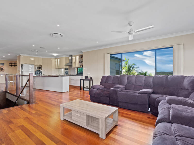 28 Lenna Court, Mount Warren Park, QLD 4207 AUS