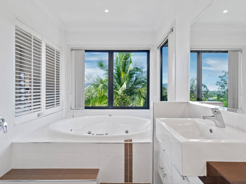 28 Lenna Court, Mount Warren Park, QLD 4207 AUS