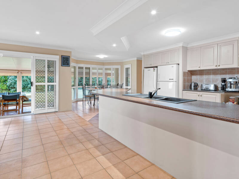 10-14 Kristy Court, Yatala, QLD 4207 AUS