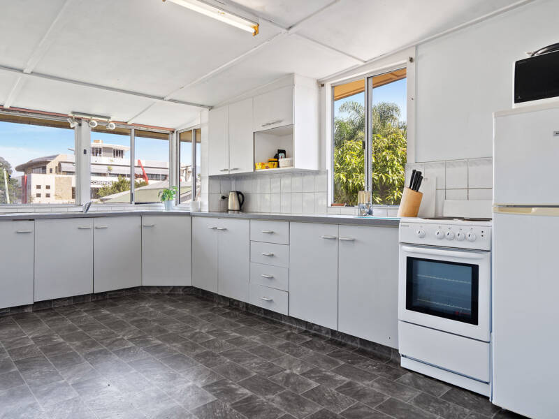 12 Charles Street, Beenleigh, QLD 4207 AUS