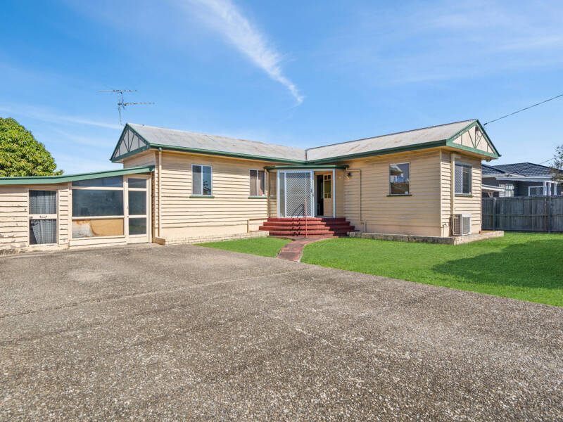 12 Charles Street, Beenleigh, QLD 4207 AUS