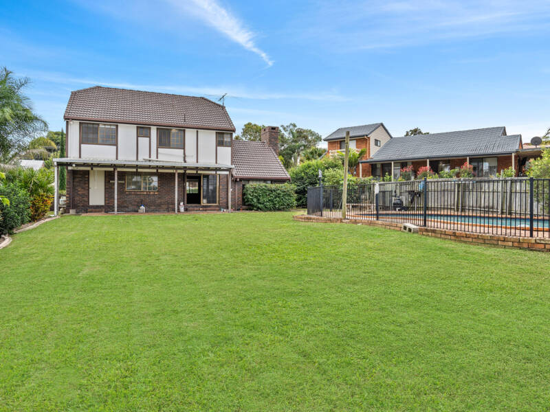 18 Kaiser Drive, Windaroo, QLD 4207 AUS