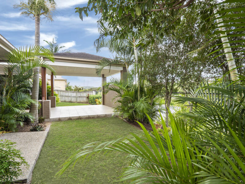 20 Lake Breeze Drive, Windaroo, QLD 4207 AUS