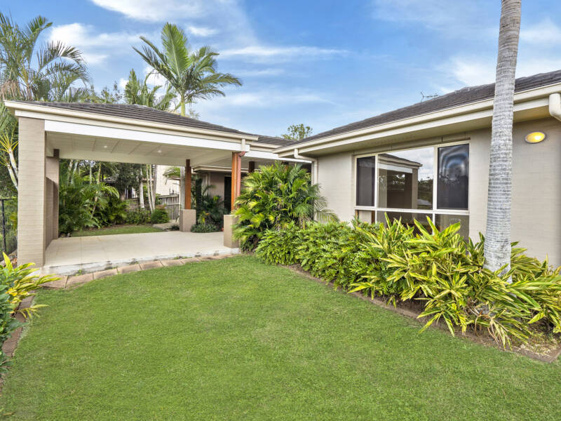 20 Lake Breeze Drive, Windaroo, QLD 4207 AUS