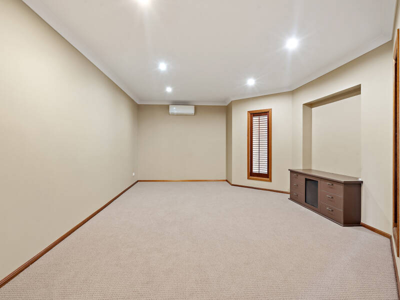 20 Lake Breeze Drive, Windaroo, QLD 4207 AUS