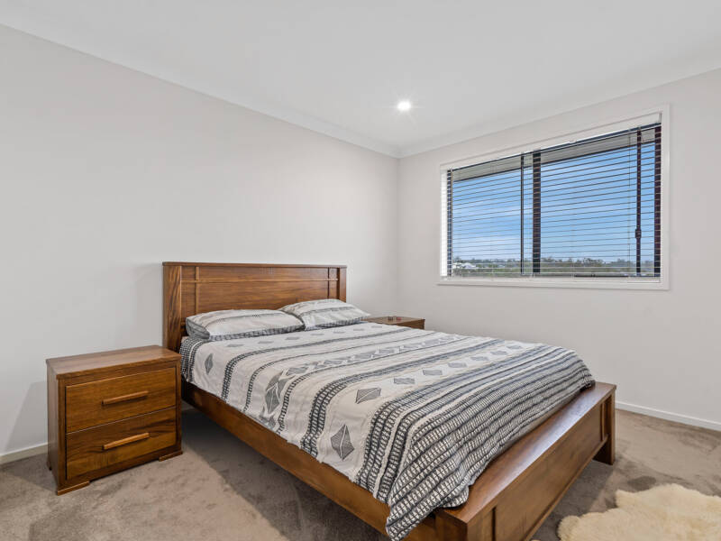332 Tallagandra Road, Holmview, QLD 4207 AUS