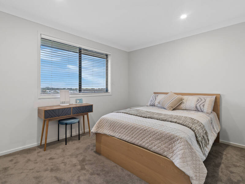 332 Tallagandra Road, Holmview, QLD 4207 AUS