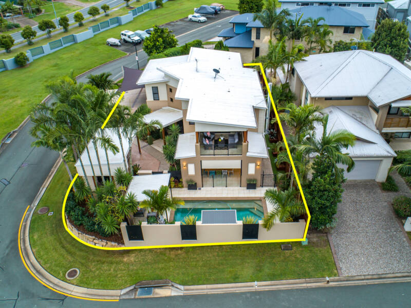2 Long Island Drive, Windaroo, QLD 4207 AUS