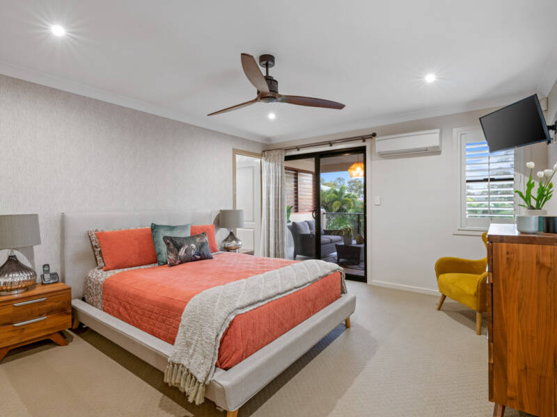 2 Long Island Drive, Windaroo, QLD 4207 AUS