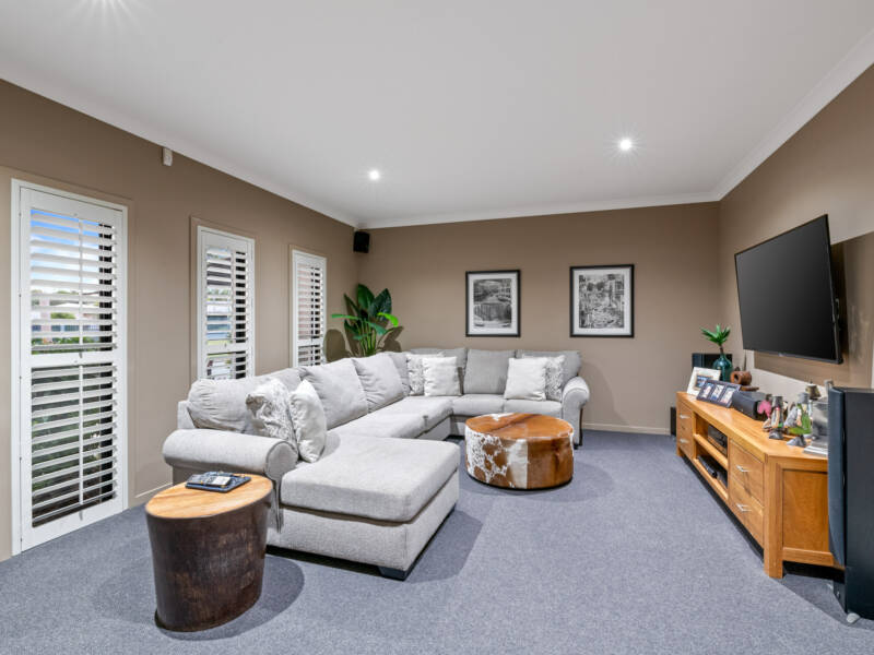 2 Long Island Drive, Windaroo, QLD 4207 AUS