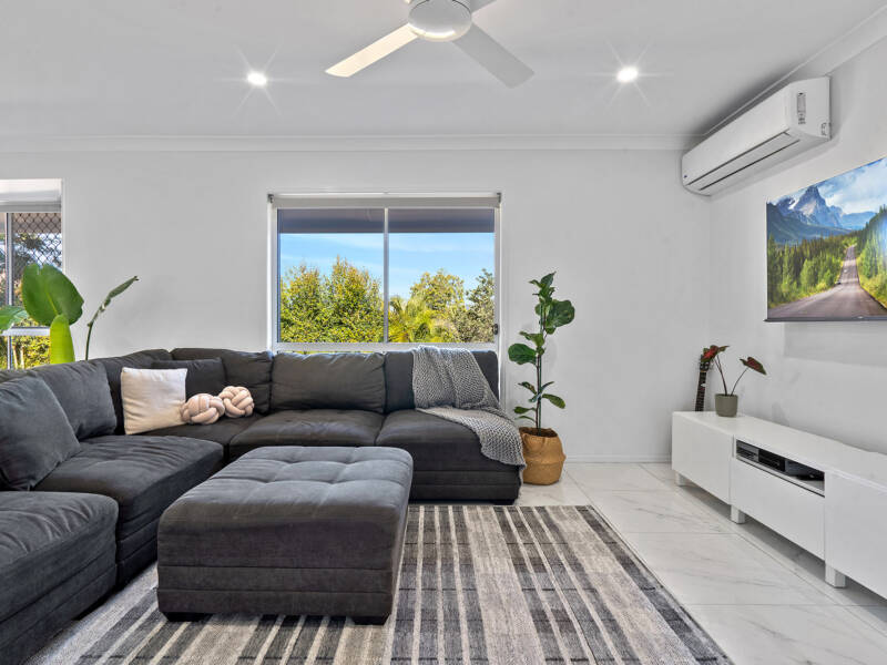 49 Trevina Crescent, Mount Warren Park, QLD 4207 AUS