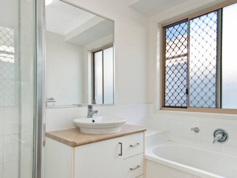 17 Shelley Avenue, Mount Warren Park, QLD 4207 AUS