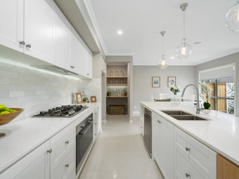 4 Jim Davidson Boulevard, Belivah, QLD 4207 AUS