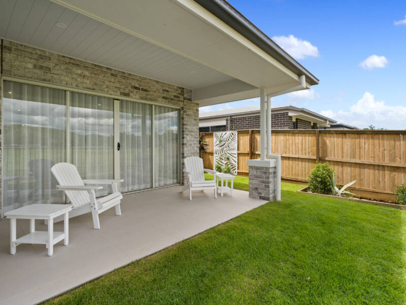4 Jim Davidson Boulevard, Belivah, QLD 4207 AUS