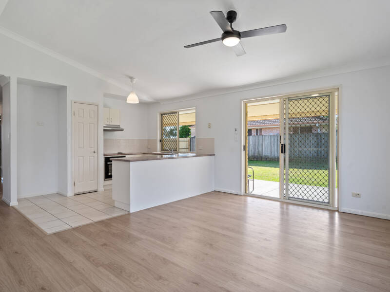 13 Edinburgh Drive, Bethania, QLD 4205 AUS