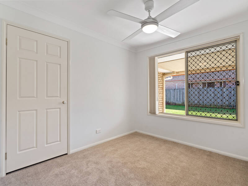 13 Edinburgh Drive, Bethania, QLD 4205 AUS