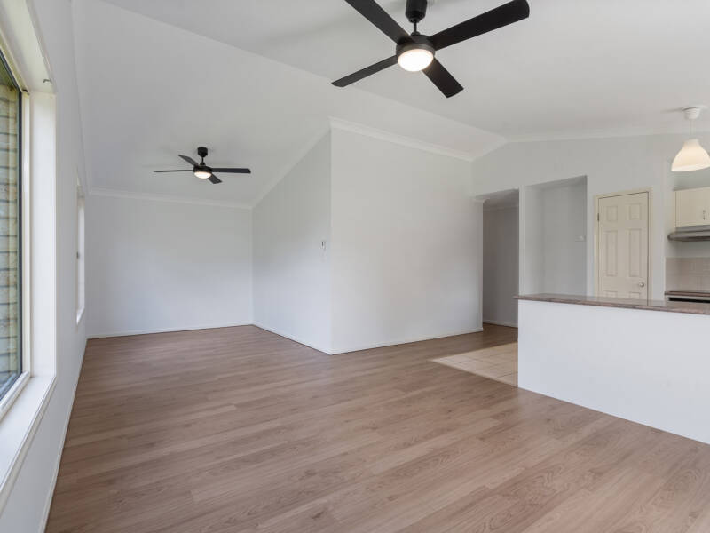 13 Edinburgh Drive, Bethania, QLD 4205 AUS