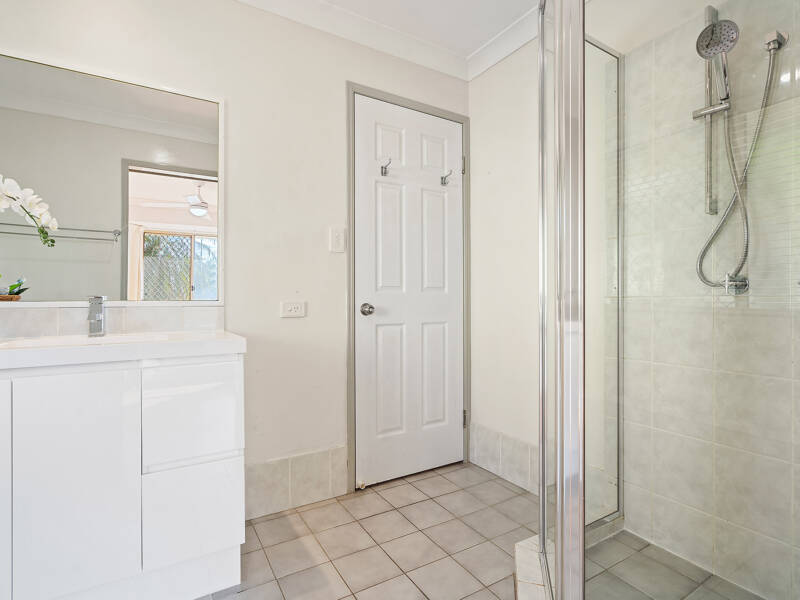 17 Debanie Court, Marsden, QLD 4132 AUS