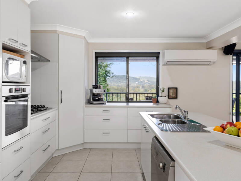 20 Lenna Court, Mount Warren Park, QLD 4207 AUS