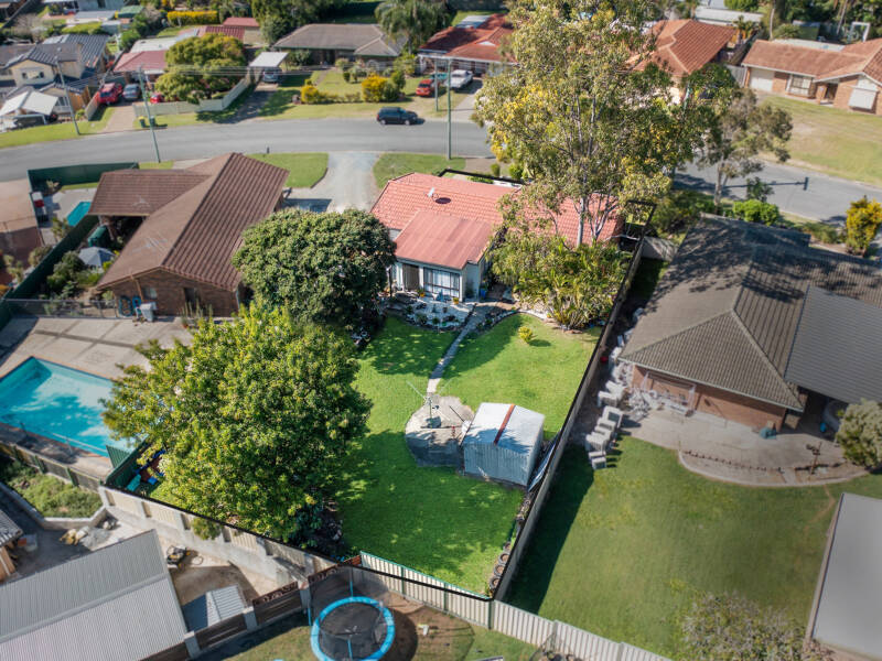 27 Schonwerder Drive, Windaroo, QLD 4207 AUS