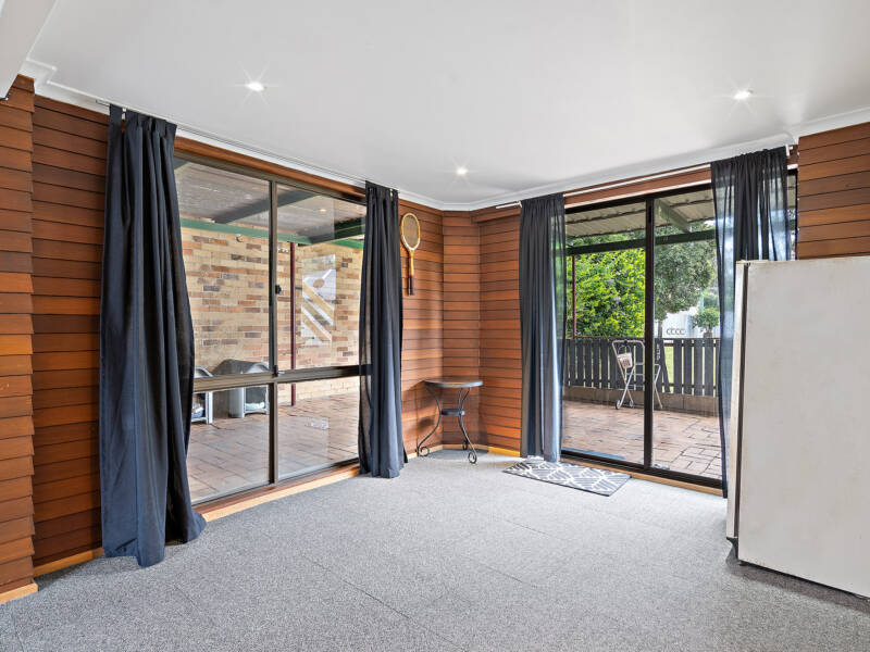 54 Loganlea Road, Loganlea, QLD 4131 AUS