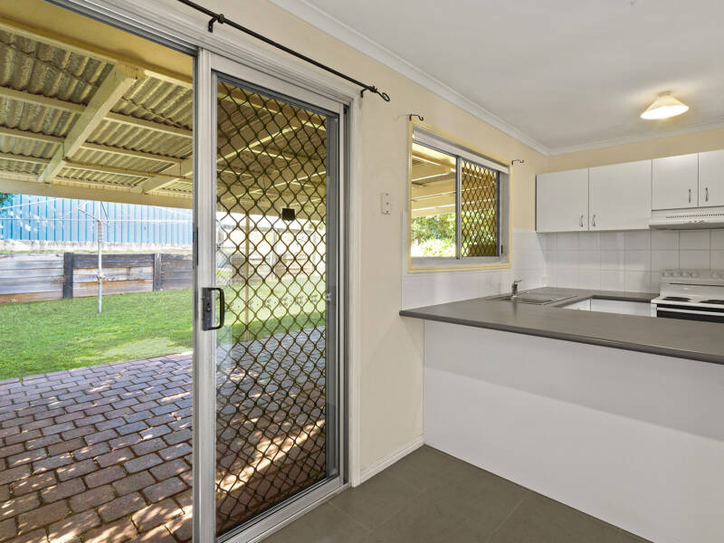 24 Lima Street, Holmview, QLD 4207 AUS