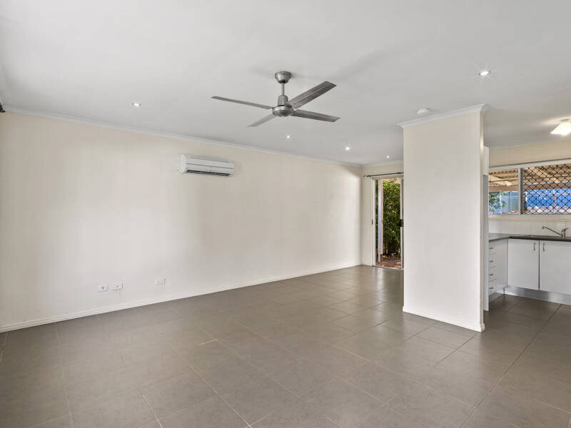 24 Lima Street, Holmview, QLD 4207 AUS