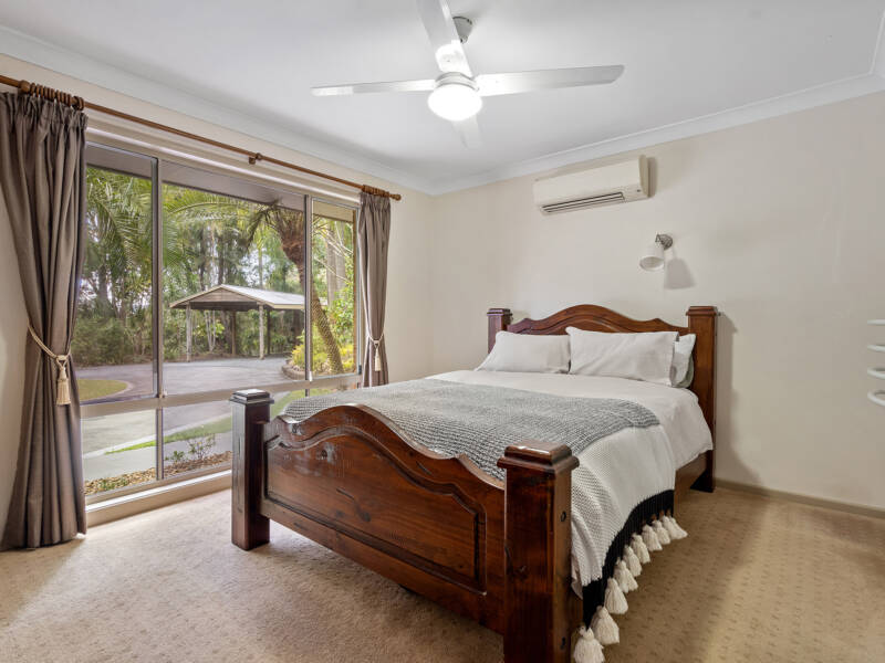25-27 Hillview Crescent, Bahrs Scrub, QLD 4207 AUS