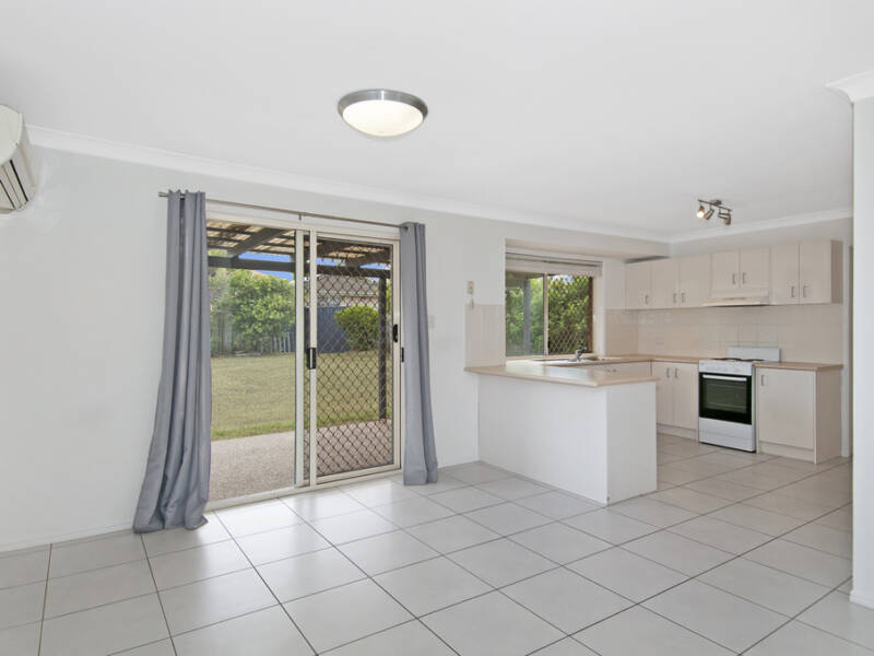 30 Lennon Drive, Windaroo, QLD 4207 AUS