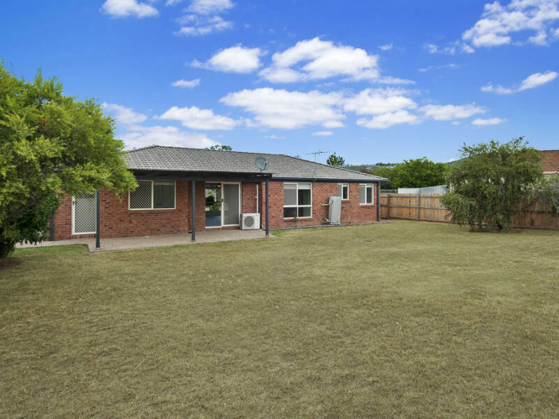 30 Lennon Drive, Windaroo, QLD 4207 AUS