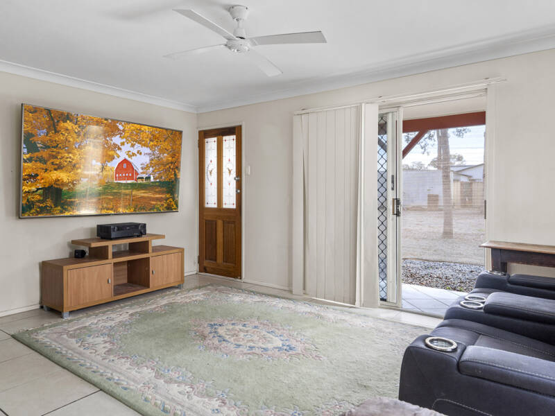 3 Crestview Street, Loganlea, QLD 4131 AUS