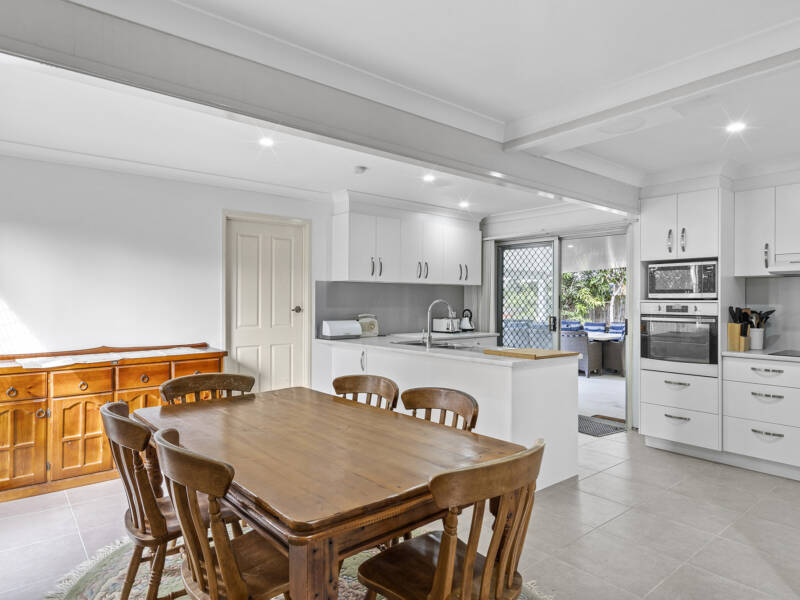 3 Crestview Street, Loganlea, QLD 4131 AUS