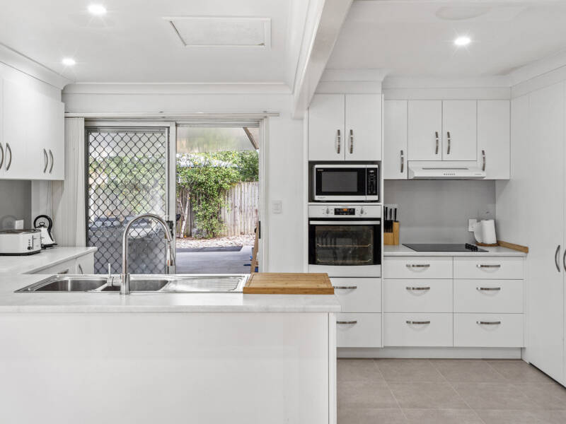 3 Crestview Street, Loganlea, QLD 4131 AUS