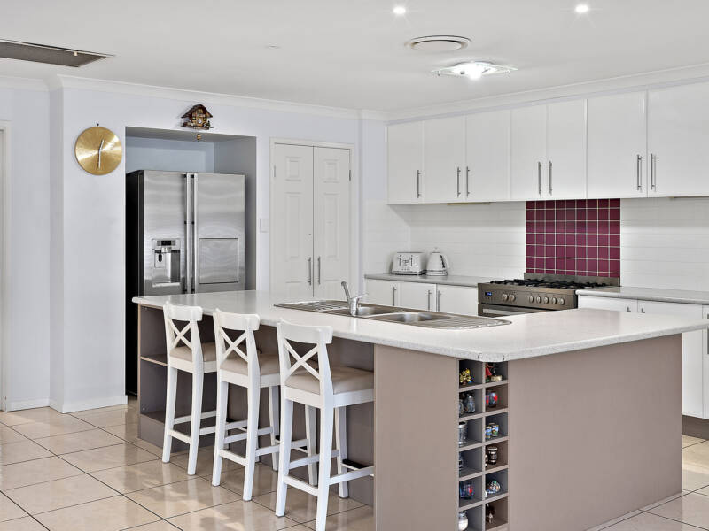 48 Lake Breeze Drive, Windaroo, QLD 4207 AUS