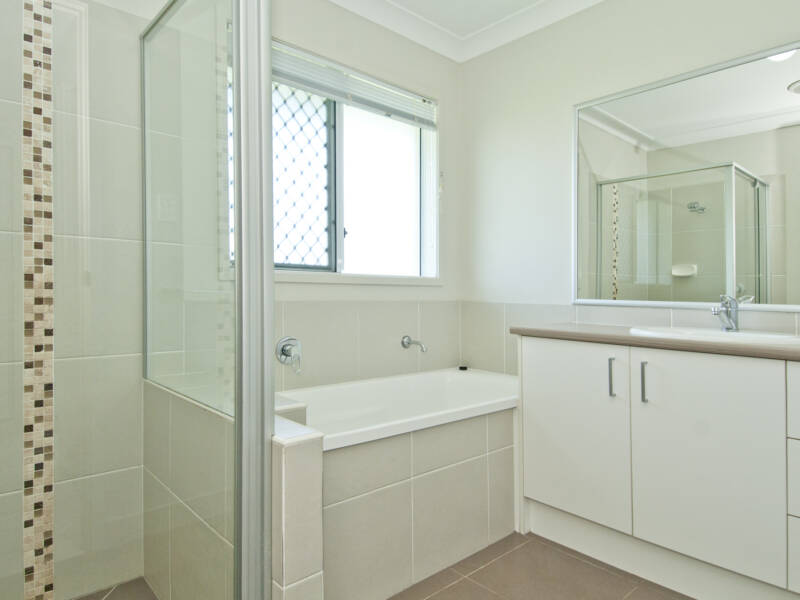 28 Sunridge Circuit, Bahrs Scrub, QLD 4207 AUS