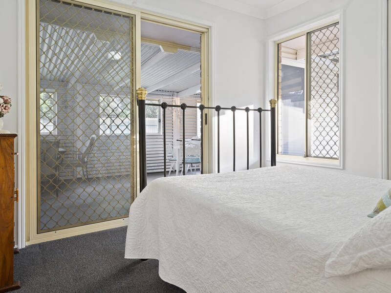 38 Moore Street, Loganlea, QLD 4131 AUS