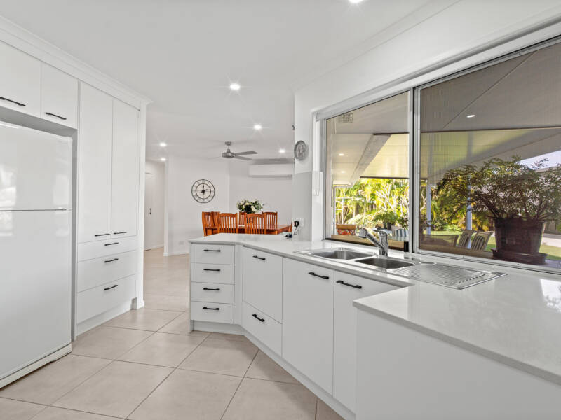 66 Kaiser Drive, Windaroo, QLD 4207 AUS