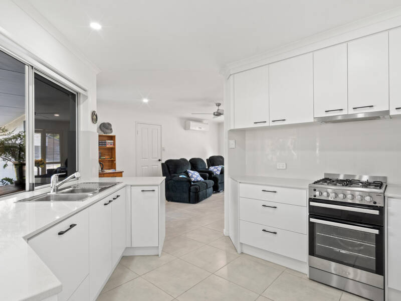 66 Kaiser Drive, Windaroo, QLD 4207 AUS