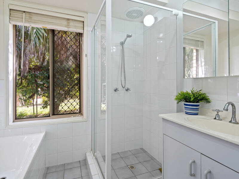 38 Lima Street, Edens Landing, QLD 4207 AUS