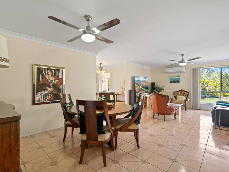 38 Lima Street, Edens Landing, QLD 4207 AUS