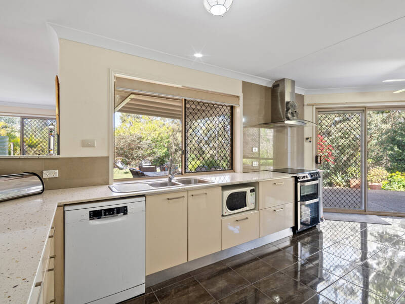 38 Lima Street, Edens Landing, QLD 4207 AUS