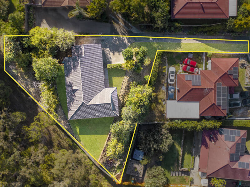 6 Vromans Court, Edens Landing, QLD 4207 AUS